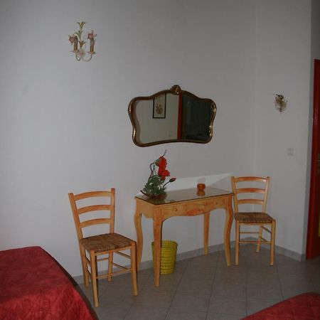Chambres D'Hotes Lou Jassou Lapanouse-de-Cernon エクステリア 写真